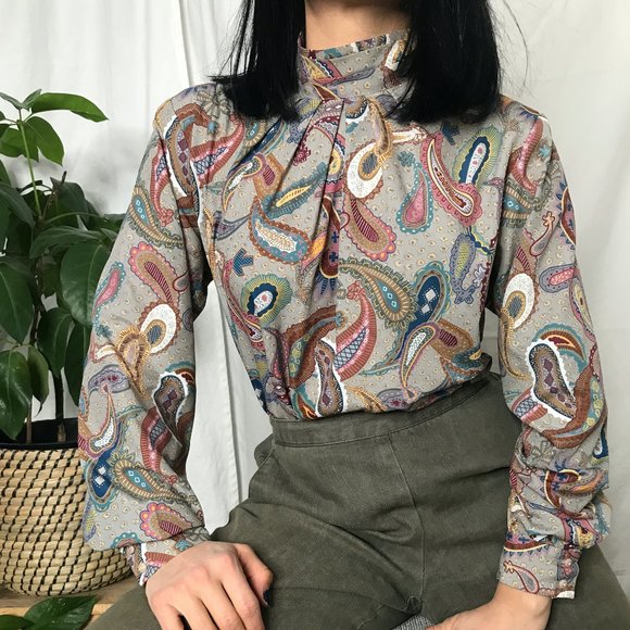 SOLD Vintage 1970s paisley blouse long sleeve - Picture 8 of 11